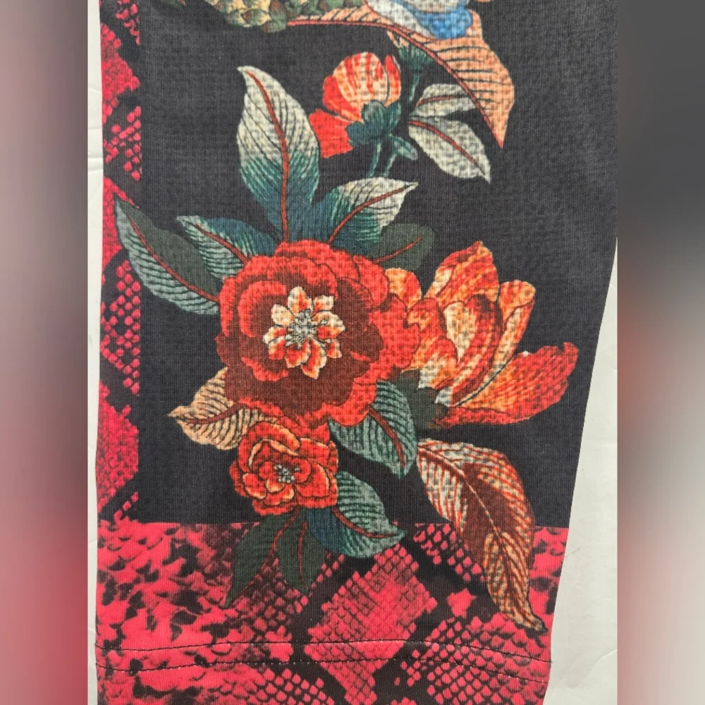 Pam and Gela‎ Floral Track Pants SZ LARGE NEW - Picture 9 of 12
